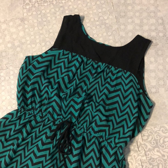 Black & Teal Chevron Dress - Picture 3 of 4